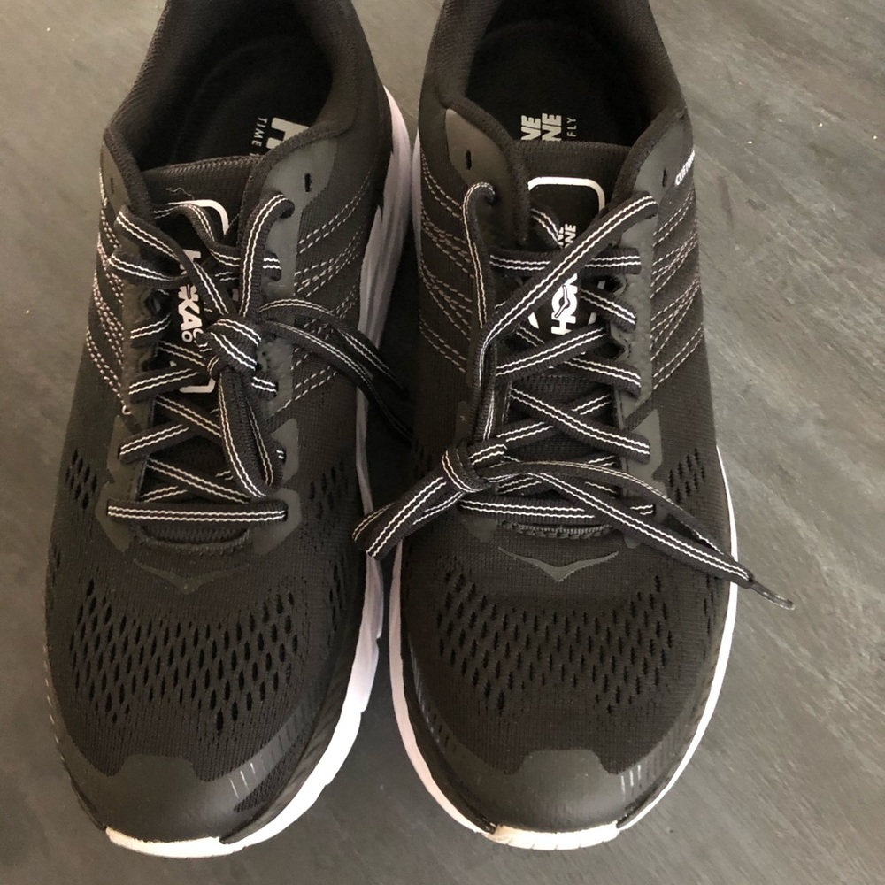 Brand new Hoka Clifton 6
